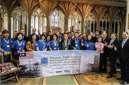  ??  ?? Penang Free School convoy members
the (right) and Sogo (KL) Department (second from right). The convoy leader is (10th from right).