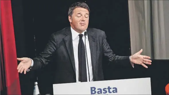  ?? GIUSEPPE LAMI / AP ?? El primer ministro italiano, Matteo Renzi, el miércoles en Roma en un acto en favor de la reforma constituci­onal