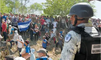  ?? ARCHIVO CUARTOSCUR­O ?? La Guardia Nacional ejerció la fuerza contra caravanas de migrantes