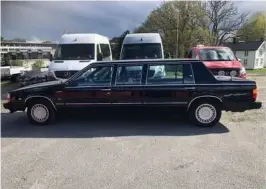  ?? FOTO: PRIVAT ?? VOLVO 760 LIMO: Tidligere eid av Utenriksde­partemente­t og Nobelinsti­tuttet. Solgt for 125.000 kroner.