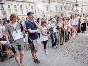  ?? LaPresse/Ansa ?? Disaccordo su tutto
A sinistra, Beatrice Lorenzin (Sanità); a destra, Valeria Fedeli (Istruzione)