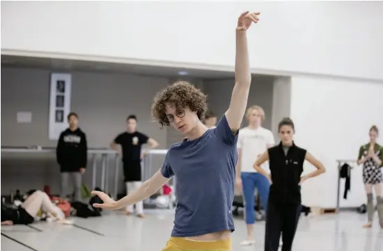  ??  ?? Binet in rehearsal for Orpheus Alive with dance artists of The National Ballet of Canada / Photo by Karolina Kuras; Binet and Harrison James in rehearsal for Orpheus Alive / Photo by Karolina Kuras