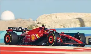  ?? (Getty Images) ?? Fiducia Carlos Sainz, 29 anni, primo tempo ieri nei test in Bahrein: a fine stagione lo spagnolo lascerà la Ferrari