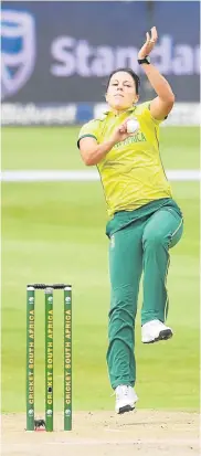  ?? Picture: LEE WARREN/GALLO IMAGES ?? UP AND OVER: SA’s Marizanne Kapp during the 2nd Women’s Internatio­nal T20 match against Sri Lanka at Bidvest Wanderers Stadium in Johannesbu­rg