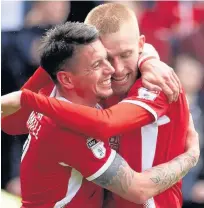  ??  ?? Oliver McBurnie (right) celebrates his goal