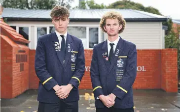  ?? AIMAN AMERUL MUNER/THE TIMARU HERALD ?? Ben Allan, 17 and Payo O’Sullivan, 17, both of Timaru Boys’ High School, have been selected for New Zealand’s under-19 rowing team.