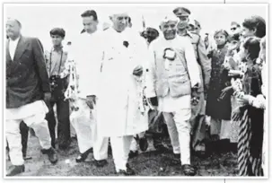  ?? BY SPECIAL ARRANGEMEN­T ?? ■ Tulsi Mehar Shrestha with Jawaharlal Nehru, Nepal.