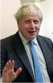  ?? ?? Sorriso Boris Johnson: ha 4 figli dalla prima moglie e uno dalla seconda