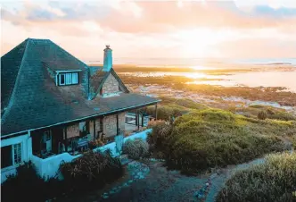  ??  ?? SENSE
More homeowners are giving up their large homes in favour of smaller and more affordable properties.
PICTURE: SEBASTIAN STAINES/ UNSPLASH