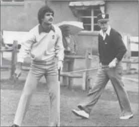  ?? CONTRIBUTE­D PHOTO ?? Wayne Bartolacci, left, and Jim Shely, right, were two of the Trentonian area’s best golfers but neither ever dominated the short but tough Princeton Country Club.