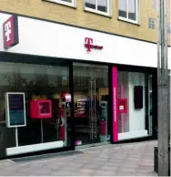  ??  ?? Überragend: In der Hansestadt Lübeck sitzen die Topverkäuf­er der Telekom in unserem Test.