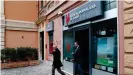  ??  ?? Incluso antes de la crisis ocasionada por el nuevo coronaviru­s, Italia ya había rescatado a varios de sus bancos.