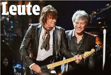  ??  ?? Richie Sambora und Jon Bon Jovi: erstmals seit acht Jahren wieder vereint