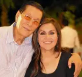  ??  ?? Katrina Ponce Enrile with Juan Ponce “Manong Johnny” Enrile