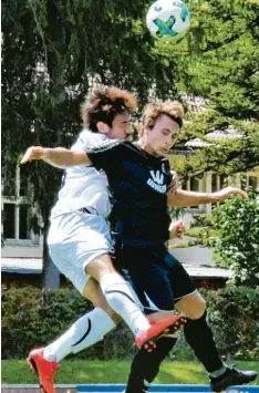  ?? Foto: Brugger ?? Manuel Müller (rechts) hat bislang alle FCG Tore in dieser Saison erzählt. Beim BCF Wolfratsha­usen fällt der Linksfuß verletzt aus.