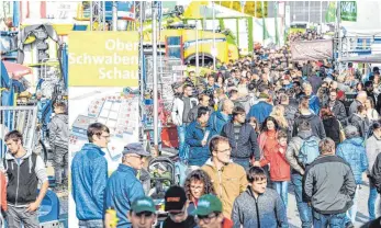  ?? ARCHIVFOTO: FELIX KÄSTLE ?? Weil dieses Jahr die Oberschwab­enschau mit ihren zahlreiche­n Besuchern ausfallen muss, findet erstmals die Fachmesse „Agraria Oberschwab­en“statt.