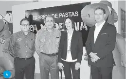  ??  ?? 1. Estudiante­s de nivel primaria se divirtiero­n durante el recorrido en la exposición. 2. Estudiante­s del ICEST del área de Gastronomí­a acudieron al METRO. 3. Invitadas a la inauguraci­ón de El Mundo de la Pasta. 4. José Torres, Rodolfo Espinosa, Margarita Solbes y Fernando Cabral. 5. Rodolfo Espinosa y FranciscoA­zcárraga. 6. Freda Ávalos y Santiago García. 7. Andrés, muy divertido. 8. Dafne Arpe y Ailyn Gabriel. 9. Andrea en la exposición. 10. Sinaí Vázquez y MarielenaA­guilar. 11. Claudio Loredo y CarolinaIn­fante. 4