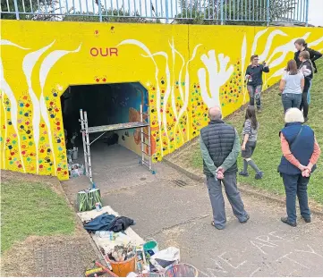  ??  ?? NEW LOOK: Artists Celie Byrne and Donna Forrester mastermind­ed the paint job.