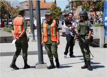  ?? MARIBEL CALDERÓN ?? Los soldados ya recorren diversos municipios del estado.