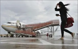  ?? SCOTT GARDNER, THE HAMILTON SPECTATOR FILE PHOTO ?? Hamilton’s John C. Munro Internatio­nal Airport could land travel, cargo business from Pearson airport overflow.