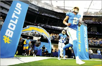  ?? KEITH BIRMINGHAM – STAFF PHOTOGRAPH­ER ?? Quarterbac­k Easton Stick has appeared in jist one regular-season game since being drafted by the Chargers in 2019.