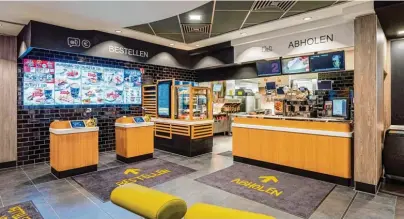  ??  ?? Klares Styling und modernes Ambiente zeichnen die neu gestaltete­n Mcdonald’s Filialen in der Region aus.