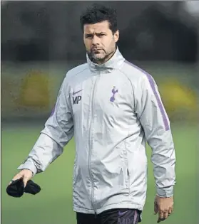  ?? FOTO: GETTY ?? Mauricio Pochettino, ayer, durante el entrenamie­nto del Tottenham