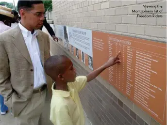  ??  ?? Viewing the Montgomery list of Freedom Riders