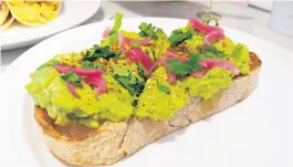  ?? #TASTY ?? Of COURSE they have avocado toast. And yes, I’d order it again. Next time I’ll ask for extra pickled onions.