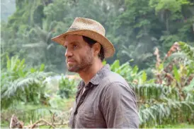  ?? FOTO: PATRICK BROWN ?? GULDDRöMMA­R. Matthew McConaughe­y letar guld i Borneos djungel.