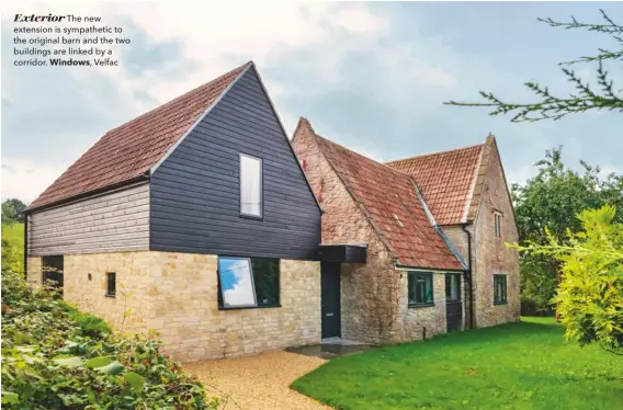  ??  ?? Exterior The new extension is sympatheti­c to the original barn and the two buildings are linked by a corridor. Windows, Velfac