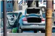  ?? Foto: afp ?? Mit diesem Auto rammte der Angreifer einen Polizeiwag­en.