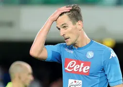  ??  ?? Il capitano Nelle ultime partite ha giocato poco, rientra con il Chievo; nel riquadro, Milik