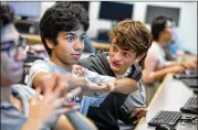  ?? EVELYN HOCKSTEIN / FOR THE WASHINGTON POST ?? Washington-Liberty High’s esports club has successful­ly gotten a number of students more involved in school activities.