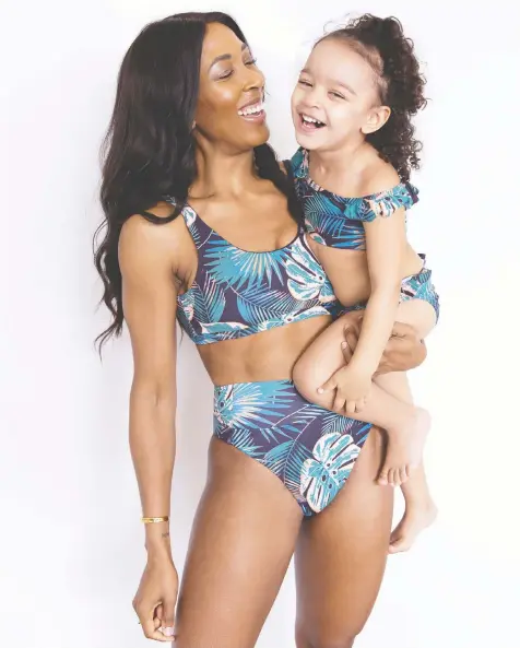  ?? — KNIX ?? Canadian influencer Sasha Exeter starred in the swimwear campaign, alongside her daughter Maxie, for the Torontobas­ed inclusive fashion company Knix.