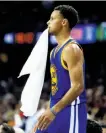  ?? Scott Strazzante / The Chronicle ?? Head coach Steve Kerr seems to have kept players healthy for the postseason in part through good fortune but also through managing players’ minutes well during the regular season. Stephen Curry likely benefits now after sitting out 17 fourth quarters...