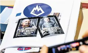  ?? FOTO: JENS SCHLUETER/GETTY ?? Neues Logo gesucht: Aufkleber der aufgelöste­n „Jungen Alternativ­e“.