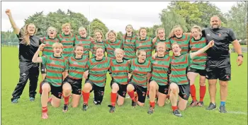  ?? Photos: Stephen Lawson ?? Oban Lorne Ladies with coach Corrie Louw celebrate their win over Glasgow University.