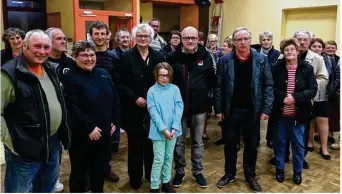  ??  ?? De gauche à droite : Jean-Luc Gaucherin, une collègue, Brigitte et Philippe Lancigu, Raymond Lelièvre.