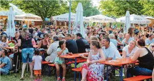  ??  ?? Das Sportpark Sommerfest vom 22. bis 24. Juni in Vöhringen bietet neben gemütliche­r Geselligke­it auch viele Sportangeb­ote.