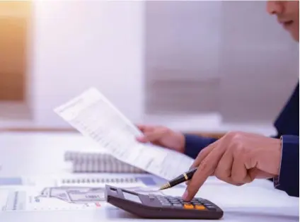  ?? ARCHIVO GN ?? El factoreo permite descontar facturas, letras de cambio, pagarés, contratos y otros tipos de documentos que respalden una cuenta por cobrar.