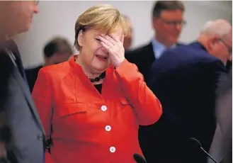  ?? AXEL SCHMIDT/REUTERS ?? Impasse. Merkel não conseguiu convencer liberal-democratas e verdes a formar aliança