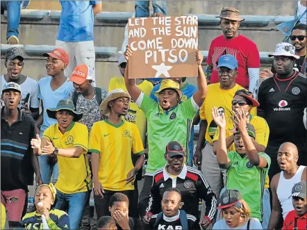  ?? Picture: GALLO IMAGES ?? BRIGHT FUTURE AHEAD: Sundowns’ soccer fans expectatio­ns are high after their team secured a 3-0 first-leg victory in the Caf Champions League final at Lucas Moripe stadium on Saturday. The Brazilians play the second leg in Alexandria, Egypt on Sunday