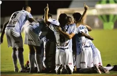  ?? MArcos ZAnutto ?? Elenco terá pequeno período de folga para descanso e treinos antes de enfrentar o Paraná Clube no Café, pela Primeira Liga