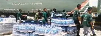  ?? DAVID RITCHIE African News Agency (ANA) ?? Gift of the Givers loaded hundreds of tons of bottled water yesterday, destined for Makhanda, formerly known as Grahamstow­n. |