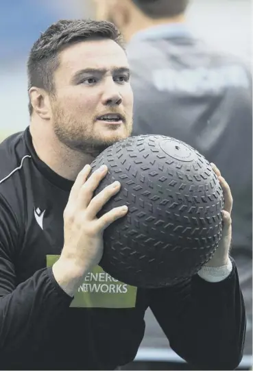  ?? ?? 0 Zander Fagerson is ready to do the heavy lifting for Glasgow Warriors again