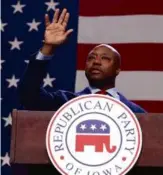  ?? RACHEL MUMMEY/BLOOMBERG ?? Don’t give Senator Tim Scott, above, or other Black Republican­s too much credit for challengin­g Governor Ron DeSantis of Florida this one time.
It’s largely self-serving.