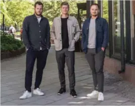  ?? FOTO: NIKLAS NYMAN ?? ÖPPNAR NYTT. Anton Surtell, Simon Ramn Alénius och Axel Ohlson återuppliv­ar klassiska Calle P i Berzelii park tillsamman­s med Stureplans­gruppen.