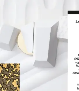  ??  ?? 2. COMPOSITIO­N MURALE de LENKA BEILLEVERT, en enduit, plâtre, acrylique et feuille d’or.