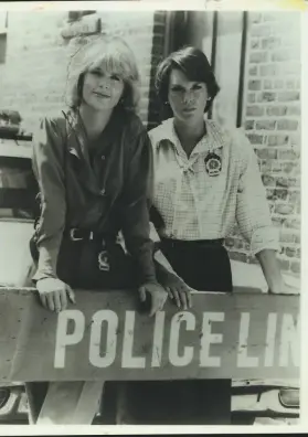  ?? Chronicle file photo ?? “Cagney & Lacey” was the first television show to feature two female police partners in the lead roles, played by Sharon Gless (left) and Tyne Daly.